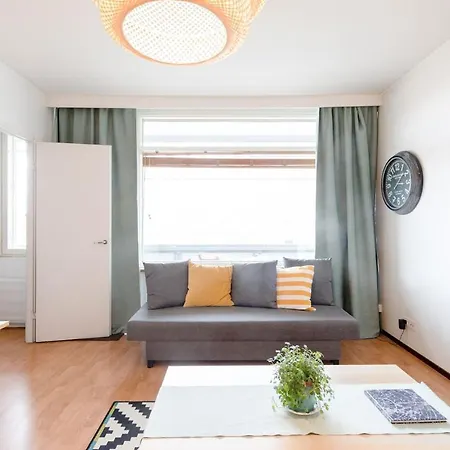 Studio With A Big Balcony In Central Helsinki